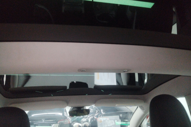 特斯拉 Model 3 2022款 后轮驱动版中控内饰22