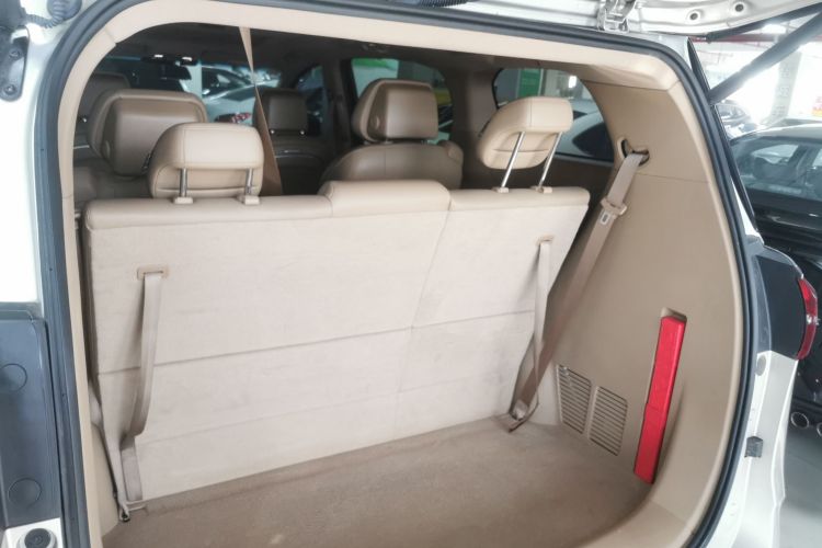 别克GL8 2020款 ES陆尊 653T 豪华型机舱底盘23