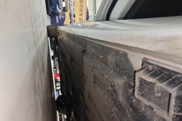 宝马3系 2025款 325Li M运动套装局部细节9002