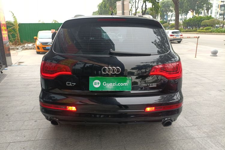 奥迪Q7  35 TFSI 进取型车身外观6004