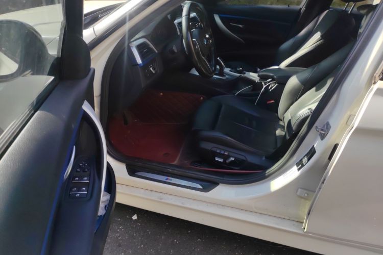 宝马3系 2018款 320i M运动套装中控内饰20