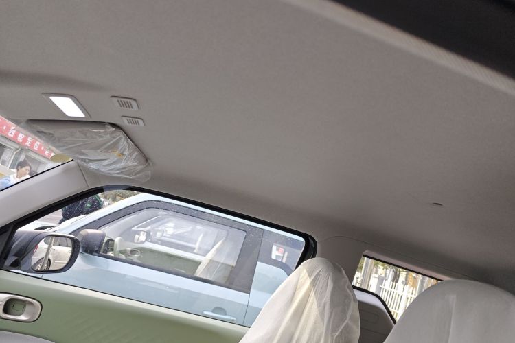 吉利银河 2025款 210km 熊猫骑士中控内饰22