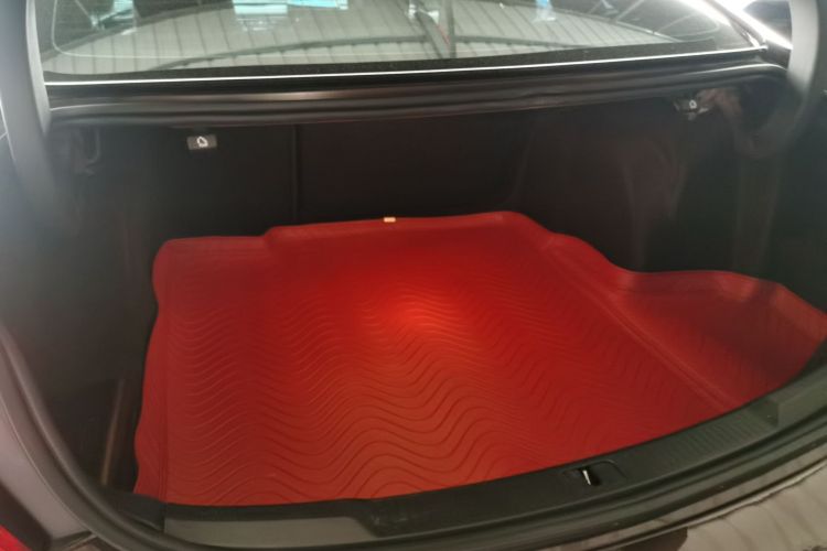 别克 君越 2018款 20T 精英型局部细节23