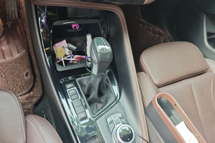 宝马X1 2018款 xDrive20Li 尊享型局部细节18