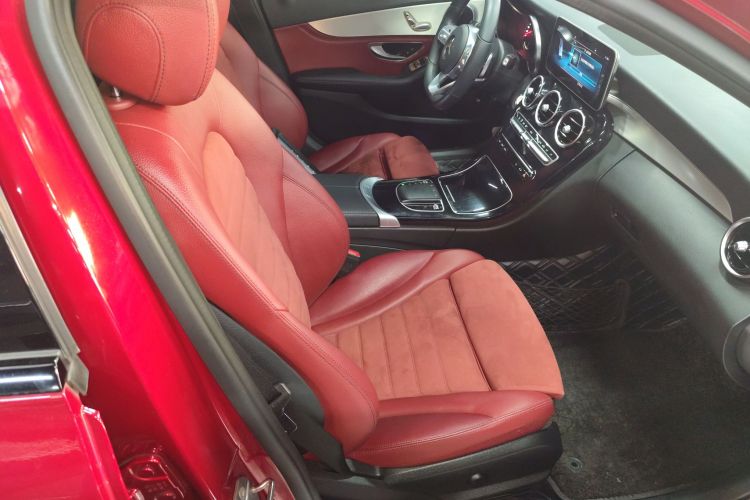 奔驰C级 2019款 C 260 运动版局部细节41