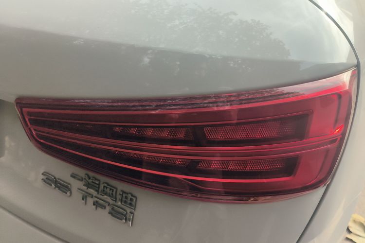 奥迪Q3 2018款 30周年年型 35 TFSI 时尚型车身外观9