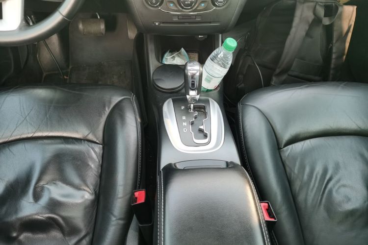 道奇 酷威 2015款 2.0TD 四驱尊尚版局部细节18