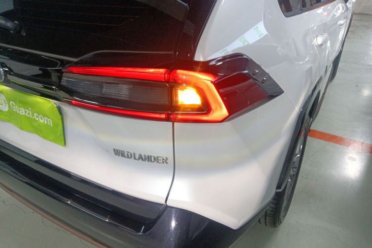 丰田 威兰达 2024款 2.0L CVT两驱豪华PLUS版车身外观9