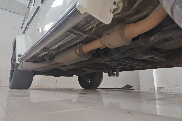 奔驰G级（平行进口） G550 自动4.0T V8 机舱底盘29