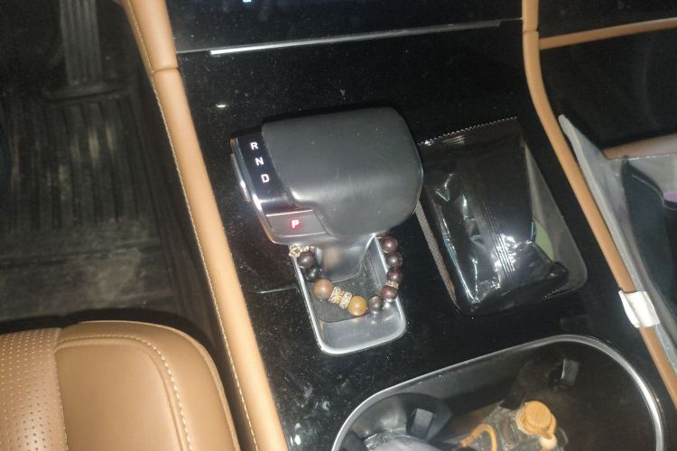 理想汽车 理想ONE 2020款 增程6座版中控内饰18