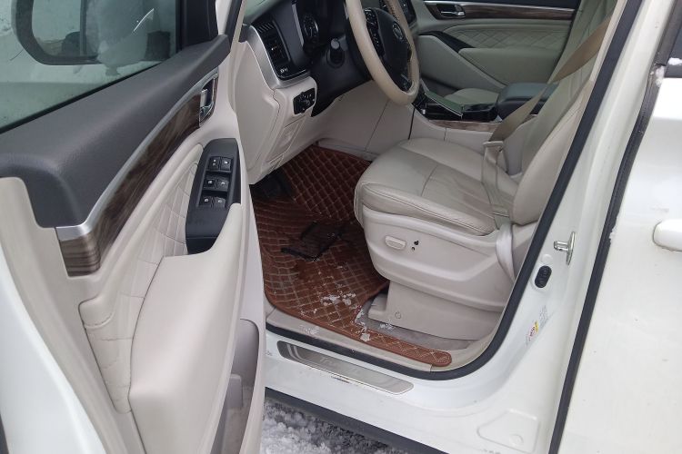 广汽传祺 传祺M8 2018款 320T 尊贵版中控内饰20