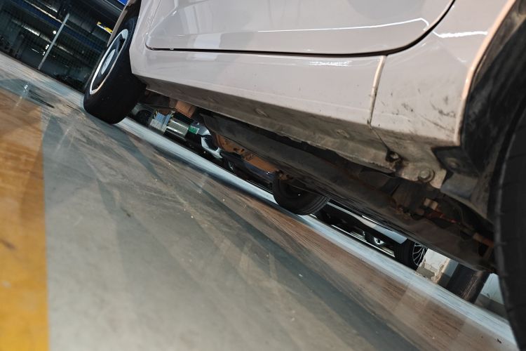 五菱汽车 宏光MINIEV 2021款 马卡龙臻享款 磷酸铁锂机舱底盘29