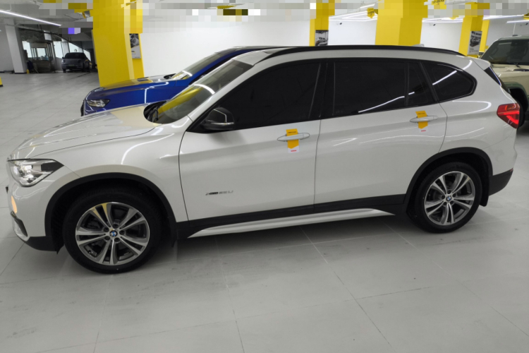 宝马X1 2018款 xDrive20Li 尊享型车身外观6003