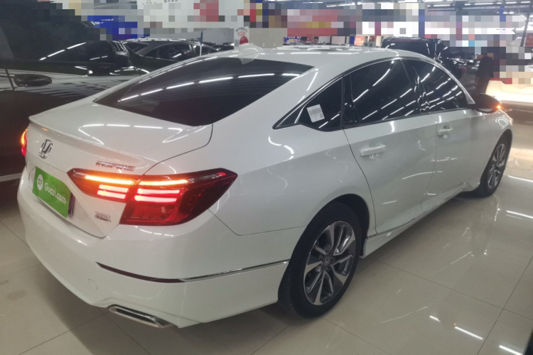 本田 英仕派 2019款 260TURBO 精致版 国VI车身外观7