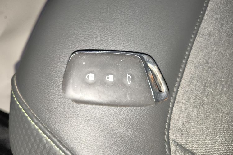 宝骏RM-5 2019款 1.5T 手动24小时在线精英型 5座中控内饰11