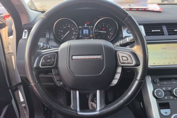 路虎 揽胜极光 2018款 240PS SE 智耀版中控内饰13