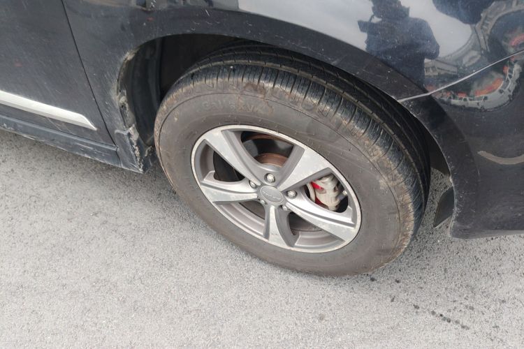 哈弗H6 2015款 升级版 1.5T 手动两驱精英型车身外观10