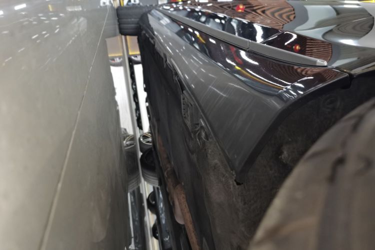 奔驰S级 2019款 S 320 L机舱底盘29