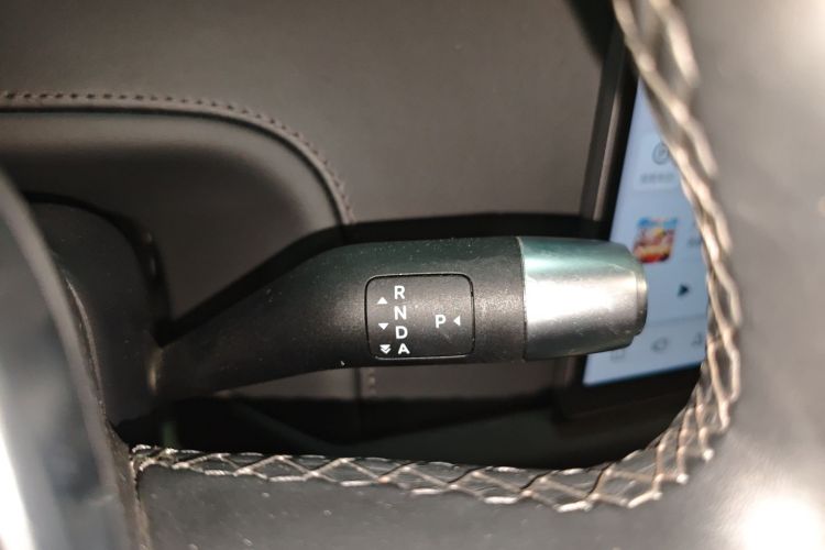 理想汽车 理想L6 2024款 Max中控内饰18