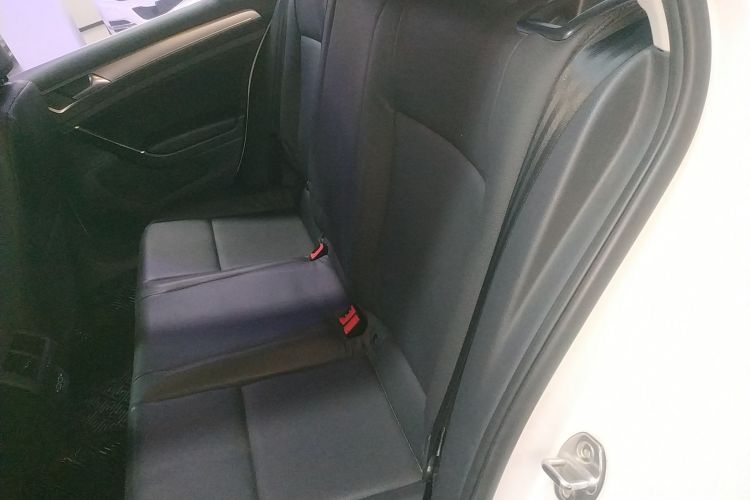 大众 高尔夫 2019款 200TSI DSG舒适进取版 国VI中控内饰21