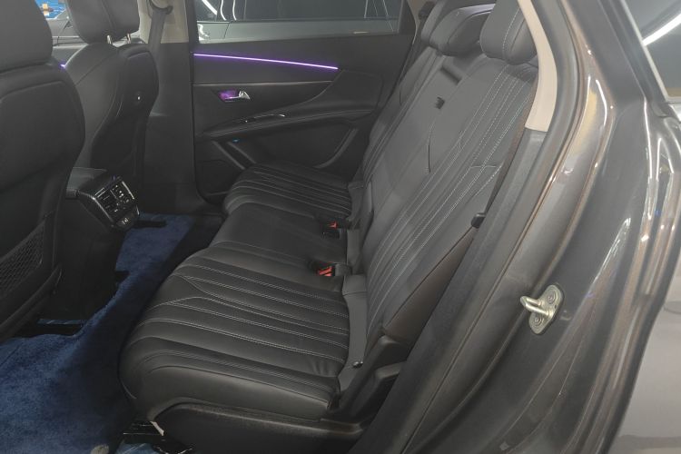 标致5008 2021款 400THP 7座豪华版中控内饰7004