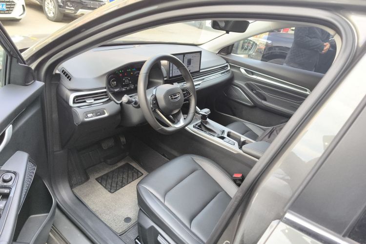 吉利汽车 帝豪 2023款 第4代冠军版 1.5L CVT豪华型中控内饰19