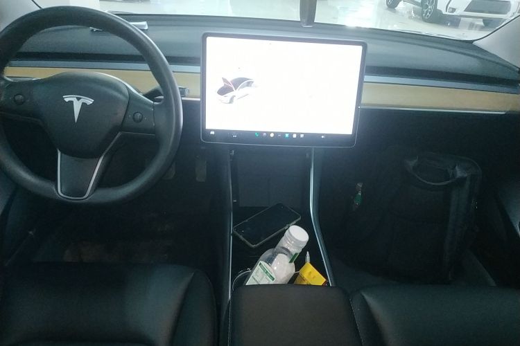 特斯拉 Model 3 2020款 标准续航后驱升级版中控内饰16