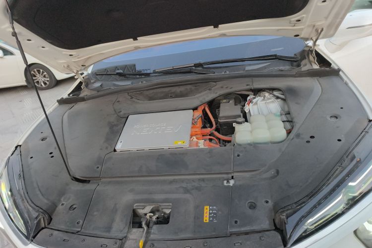 蔚来EC6 2020款 615KM 签名版机舱底盘24