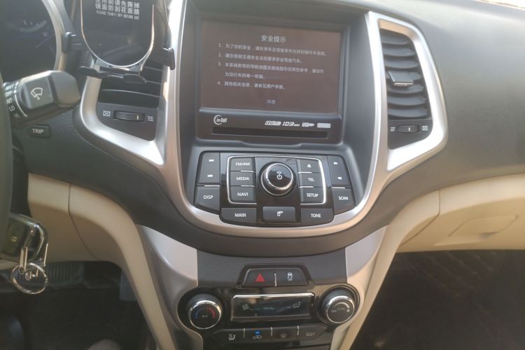 长安 逸动 2015款 1.6L 自动豪华型中控内饰16