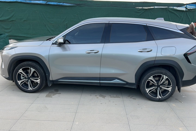 吉利银河 银河L7 2024款 1.5T 115km PLUS  龙腾版车身外观6003