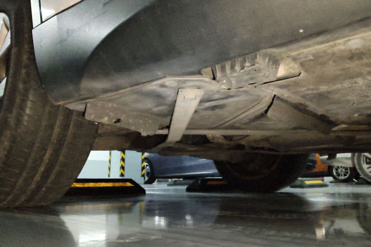 宝马X1 2013款 sDrive18i 时尚型局部细节9002