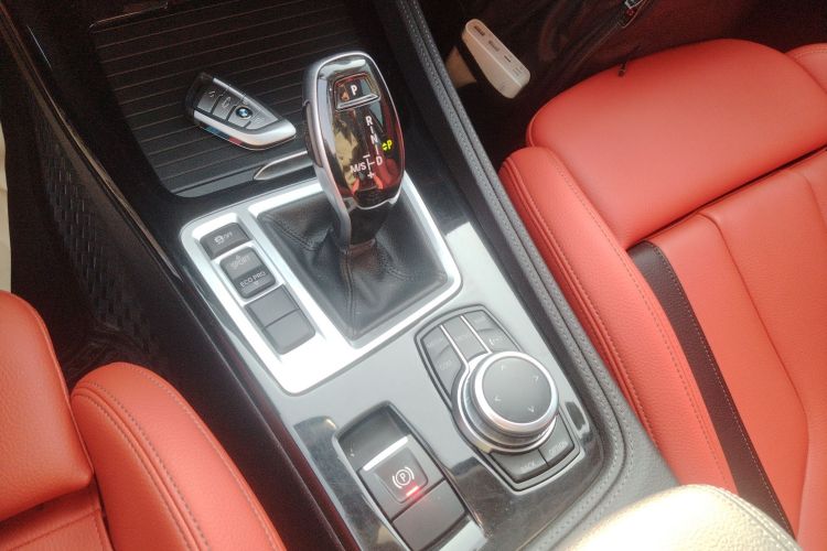 宝马1系 2022款 125i M运动曜夜版局部细节18