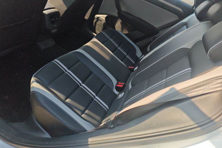 大众 T-ROC探歌 2023款 300TSI DSG两驱星光版中控内饰21