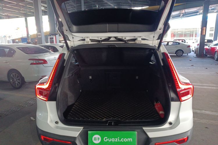 沃尔沃XC40 2020款 T4 四驱智远豪华版机舱底盘23