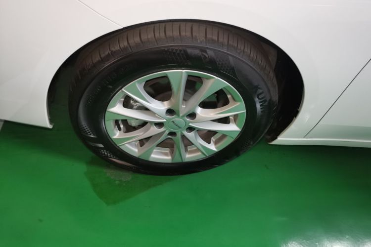 荣威i5 2026款 1.5L CVT豪华版车身外观6004