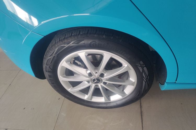 奔驰A级(进口) 2021款 A 200 时尚型车身外观6008