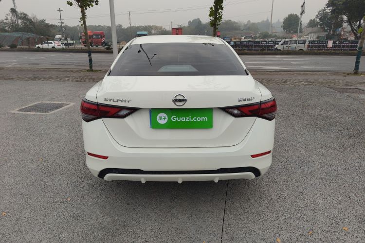 日产 轩逸 2022款 1.6L XL CVT悦享版车身外观6