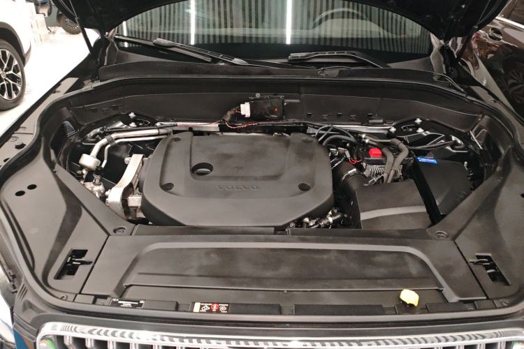 沃尔沃XC90 2021款 B6 智逸豪华版 7座机舱底盘24