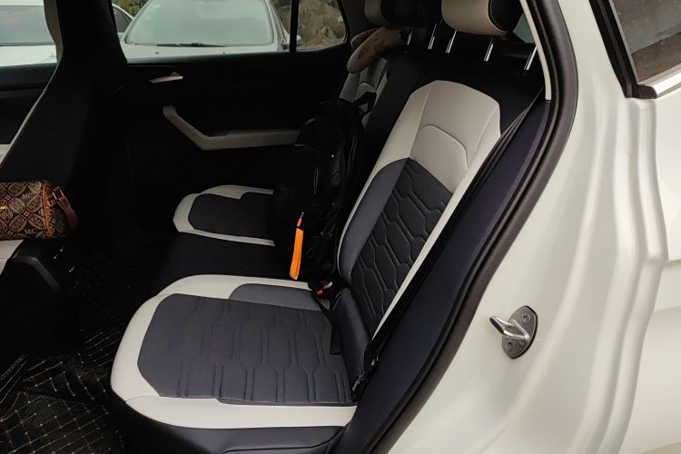 大众 途岳 2025款 新锐 1.5L 锐意版中控内饰21