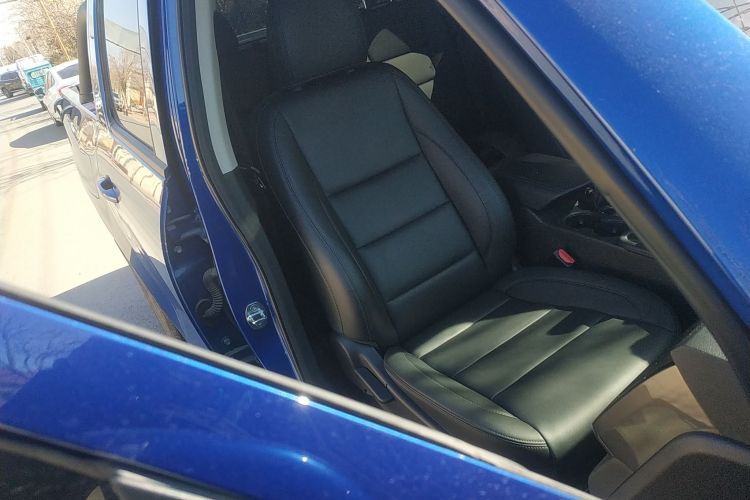 长城 炮 2023款 2.0T商用版手动柴油两驱精英型标箱GW4D20M局部细节41