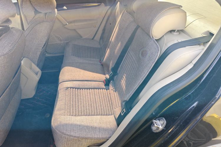 大众 朗逸 2013款 改款经典 1.6L 自动舒适版中控内饰21