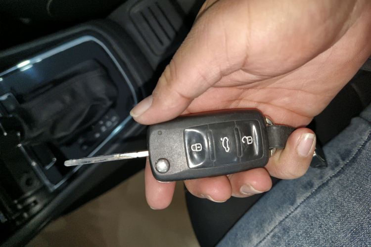 大众 宝来 2017款 1.6L 自动舒适型中控内饰11