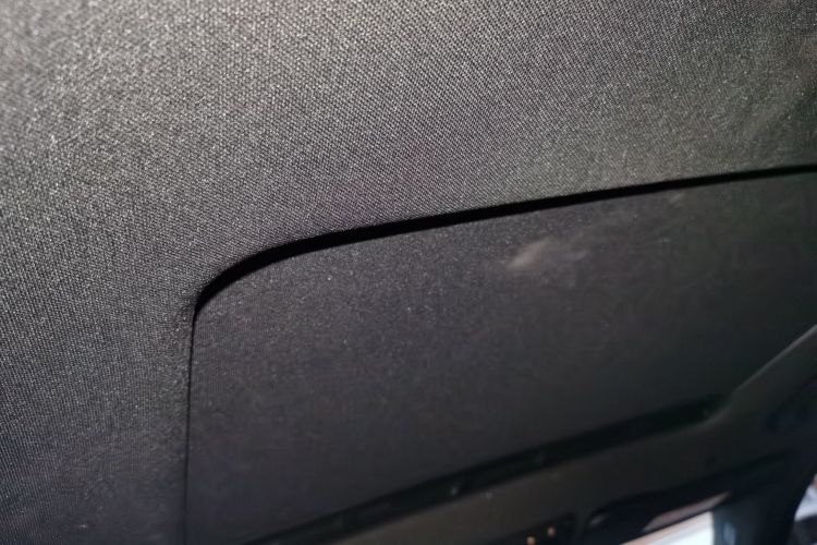 奔驰C级 2019款 C 260 运动版局部细节22