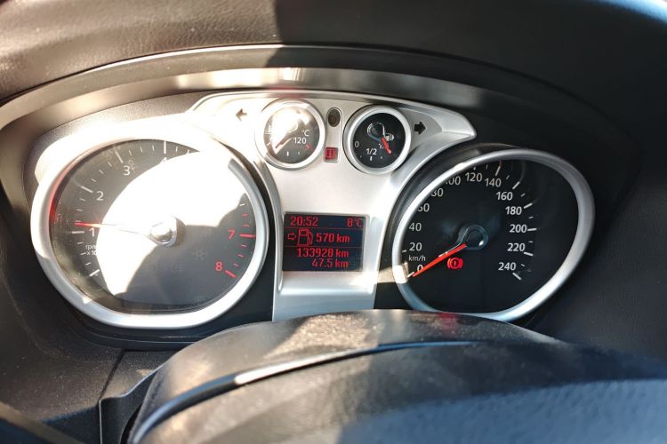 福特 福克斯 2013款 两厢经典 1.8L 手动基本型中控内饰14