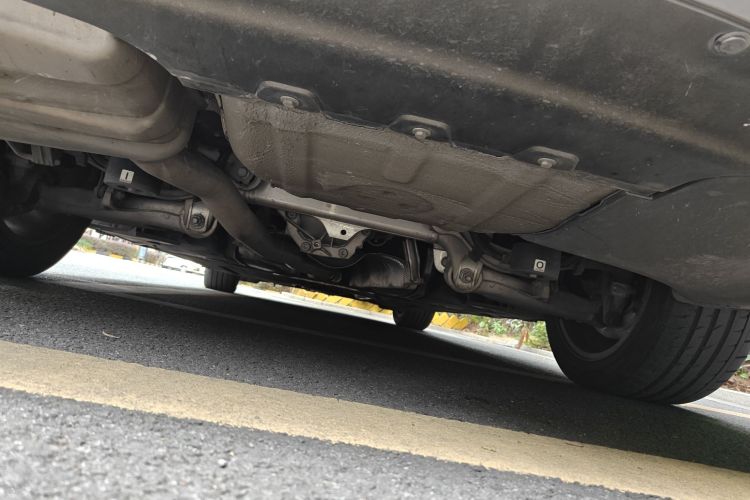 宝马5系 2014款 525Li 豪华设计套装局部细节9009