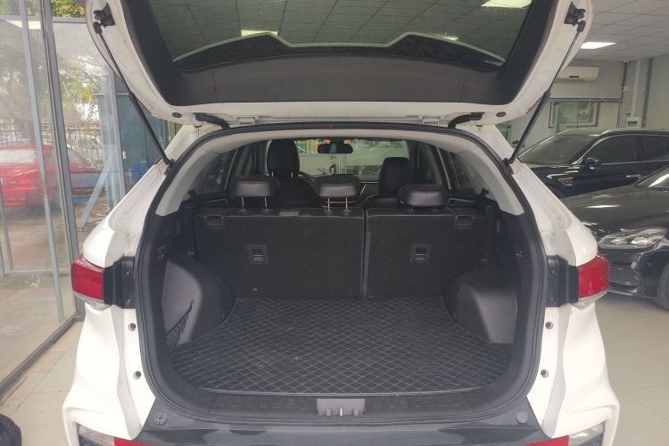 东南DX7 2020款 星跃 1.5T DCT尊贵版机舱底盘23