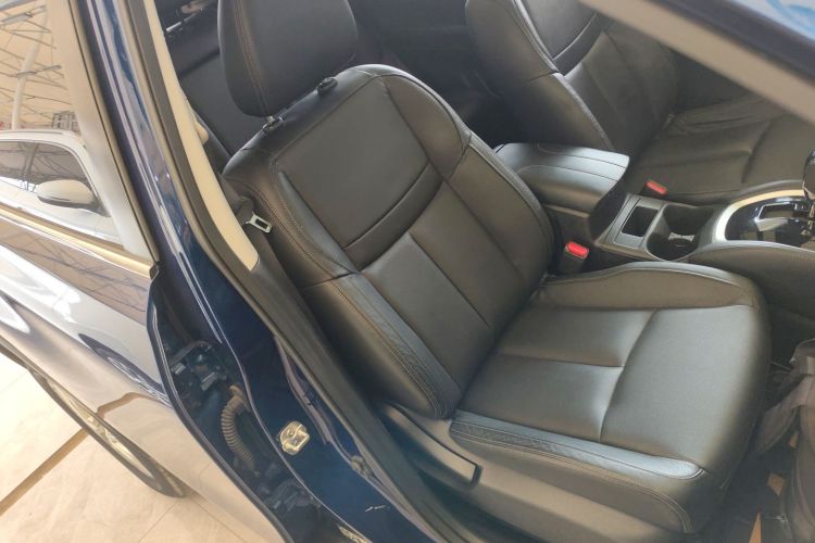 日产 奇骏 2017款 2.0L CVT舒适版 2WD中控内饰41