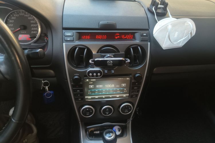 马自达6 2013款 2.0L 自动时尚型中控内饰16