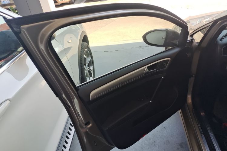 大众 高尔夫 2018款 230TSI 自动舒适型中控内饰7007