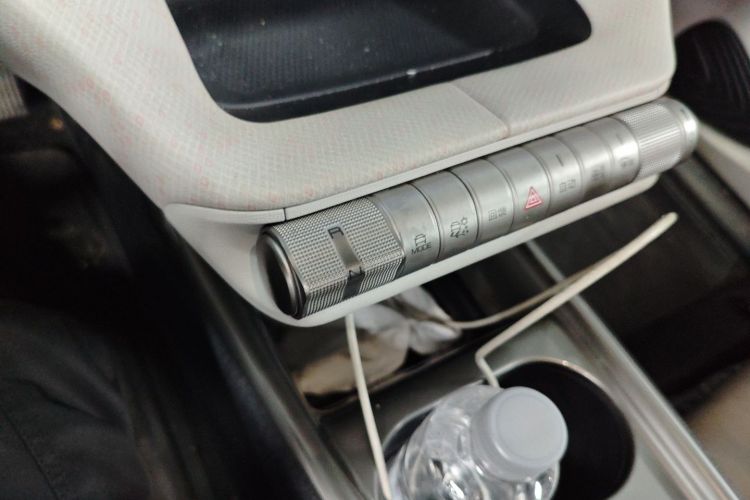 比亚迪 海豚 2021款 405km 时尚版中控内饰18